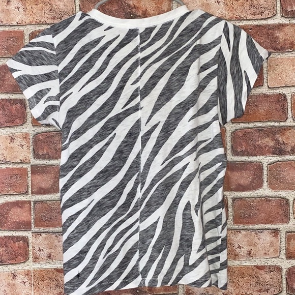 RAG & BONE All Over Zebra Tee
Size XS - Picture 5 of 7